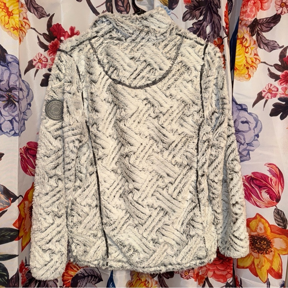 Simply Southern Sherpa Pullover Woman’s - Picture 3 of 7